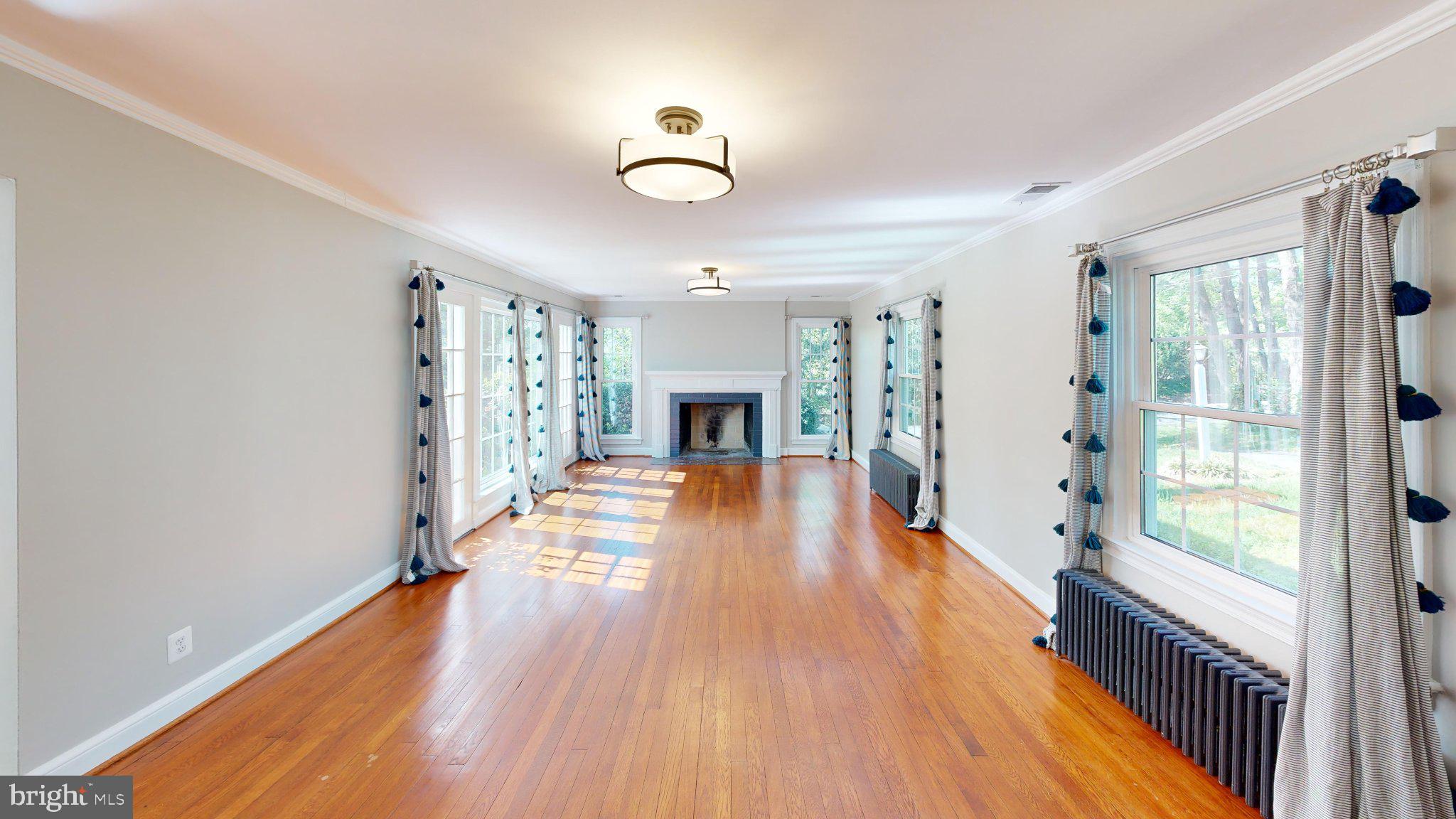 7309 River Road Bethesda, MD 20817 - Photo 5 of 34 Spacious room with natural light.