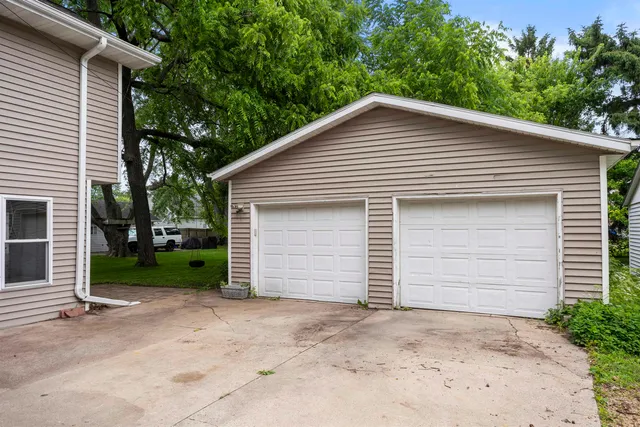 $229,900 | 1324 West Washington Street, Appleton, WI 54914