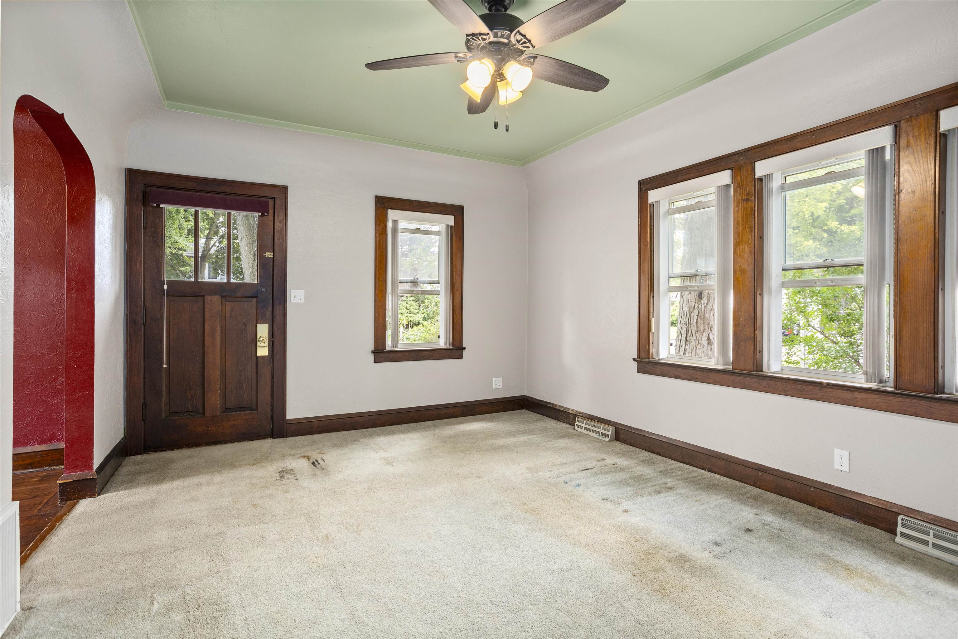 1324 West Washington Street Appleton, WI 54914 - Photo 9 of 28