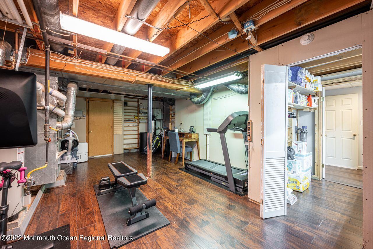 621 Reed Road Jackson, NJ 08527 - Photo 29 of 35 a view of a room with gym equipment