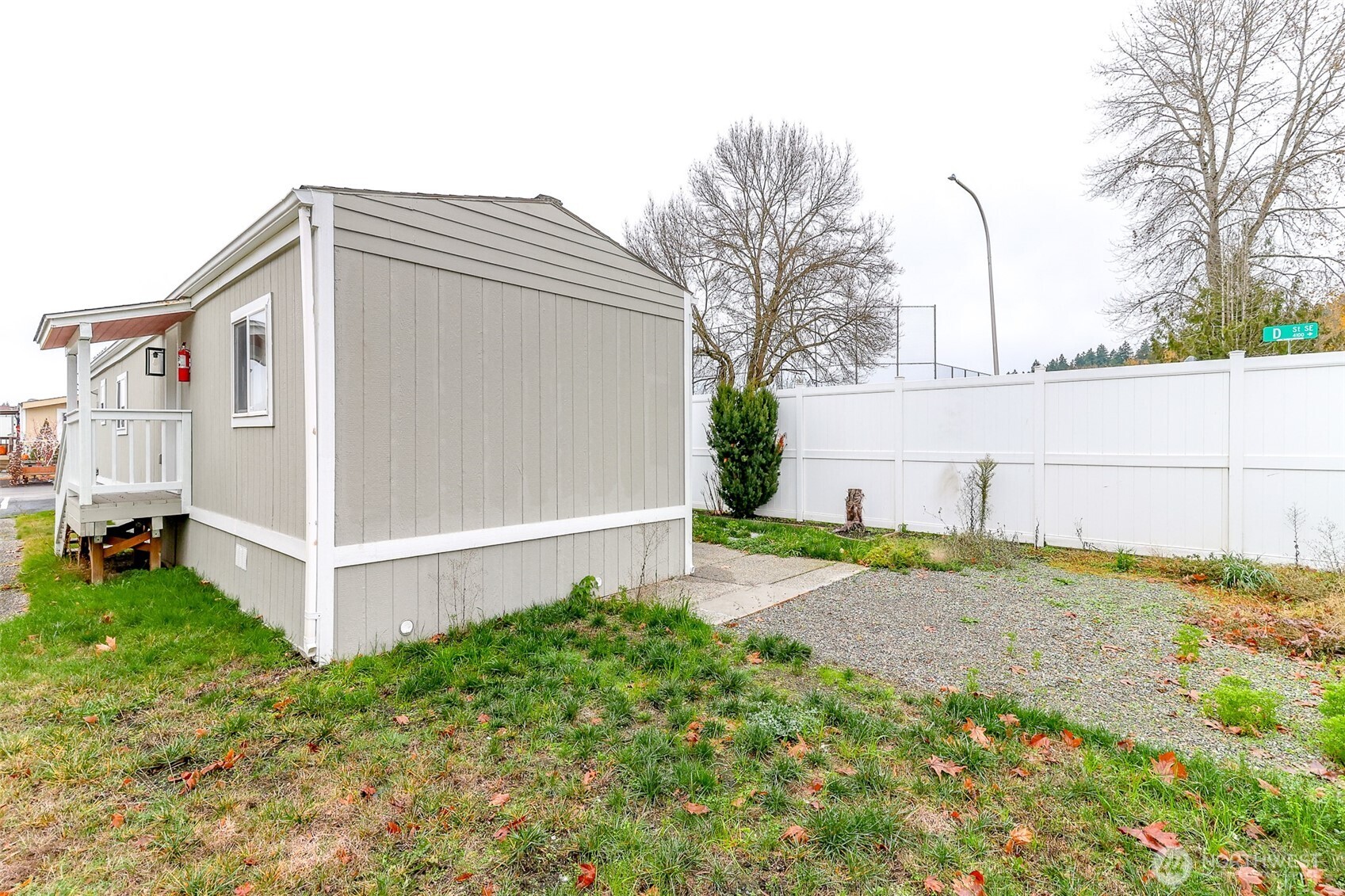 210 37th Street Southeast, Unit 35 Auburn, WA 98002 - Photo 25 of 39 a view of outdoor space and yard