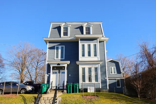 $2,100 | 29-33 Highland Avenue, Unit 3, Fitchburg, MA 01420