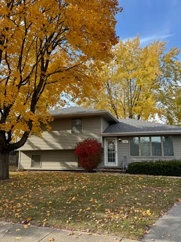 $460,000 | 1321 Galena Court, Naperville, IL 60564