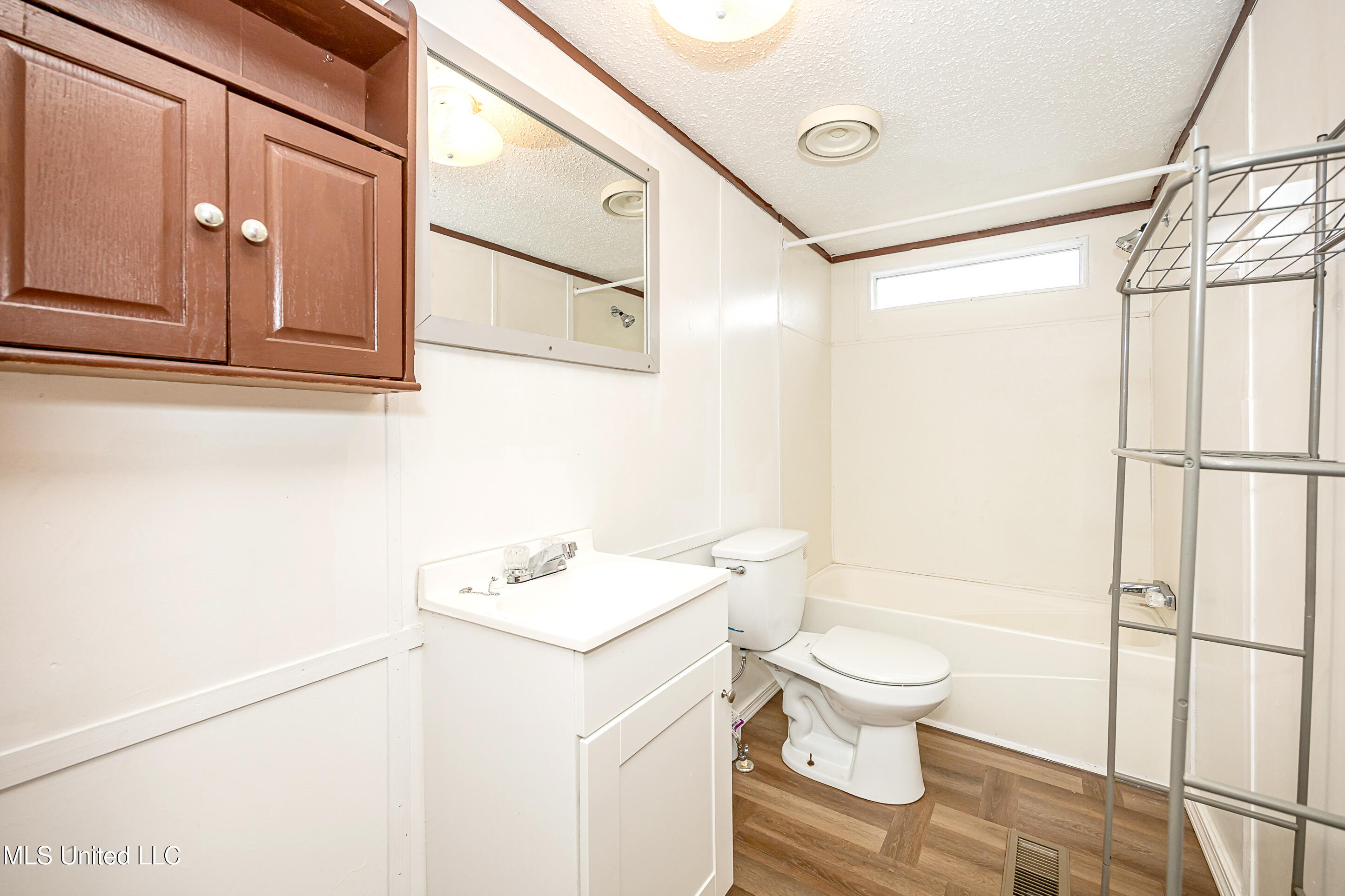 144 Katie Eubanks Road, Unit B Lucedale, MS 39452 - Photo 21 of 38 IMG_0275