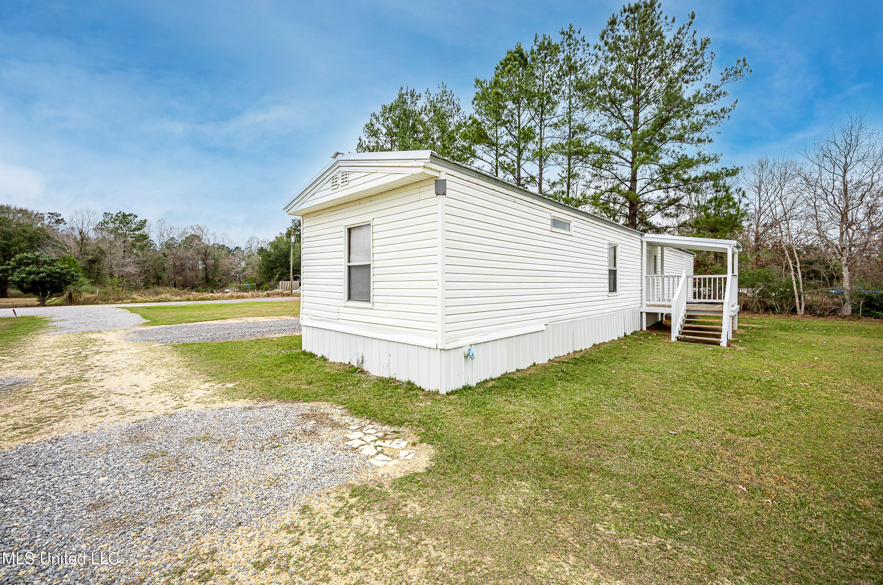 144 Katie Eubanks Road, Unit B Lucedale, MS 39452 - Photo 34 of 38 IMG_0237