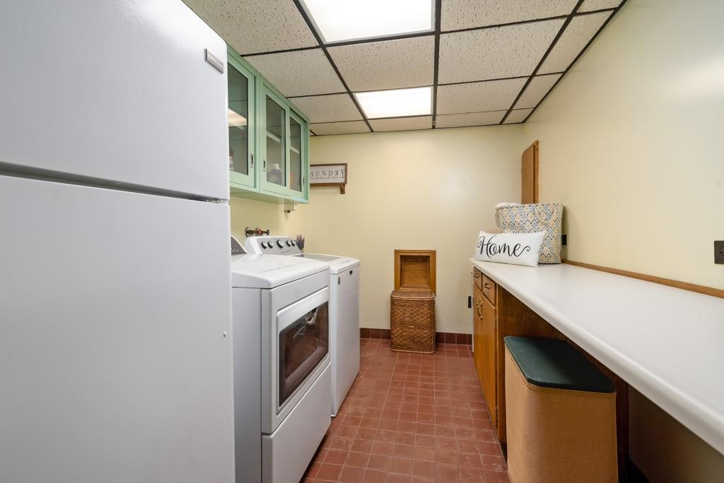 1014 Thorn Run Road Coraopolis, PA 15108 - Photo 22 of 25 Gallery Image 22