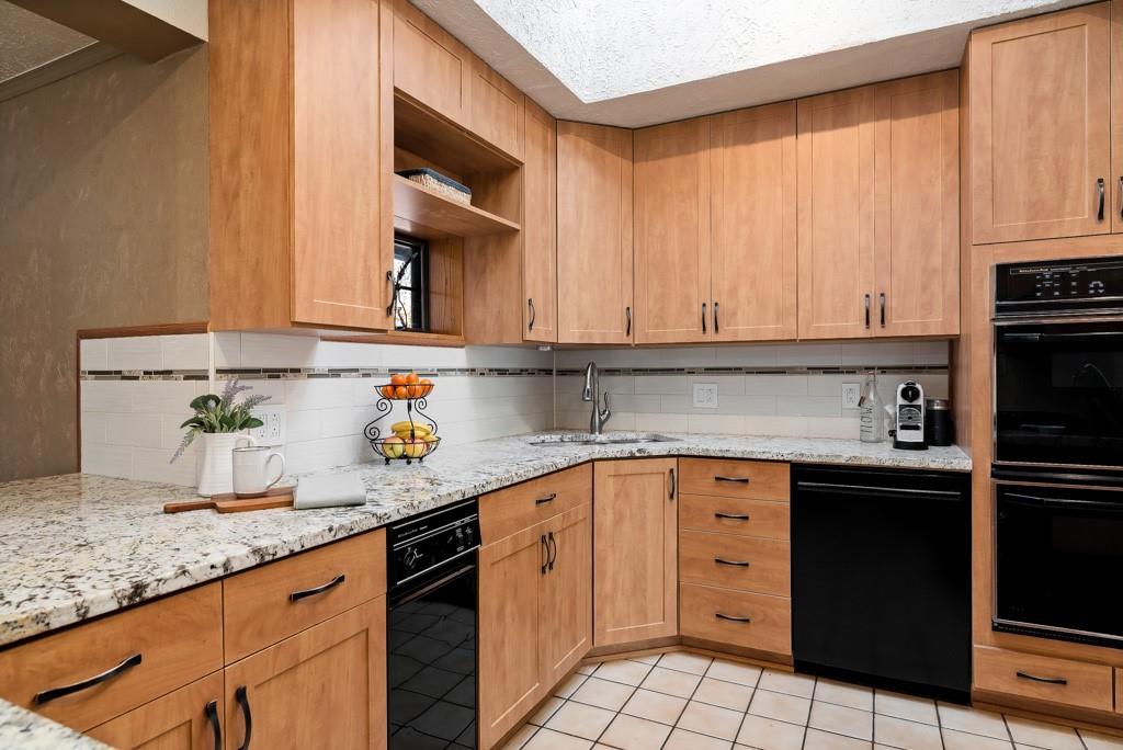 1014 Thorn Run Road Coraopolis, PA 15108 - Photo 10 of 25 Gallery Image 10
