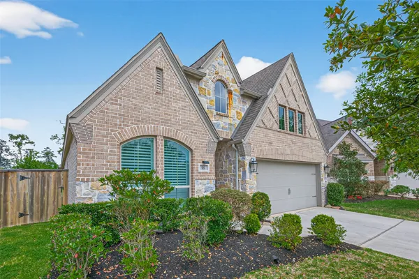 $425,000 | 561 Cedar Harbor Court, Conroe, TX 77304