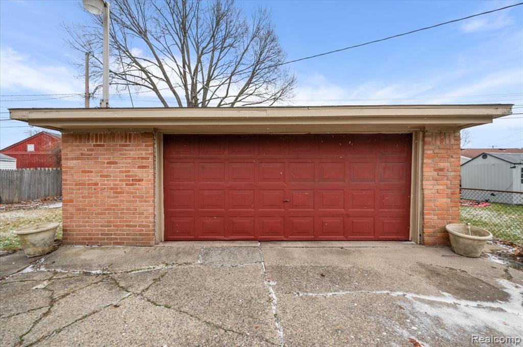 32416 Exeter Drive Warren, MI 48092 - Photo 30 of 33