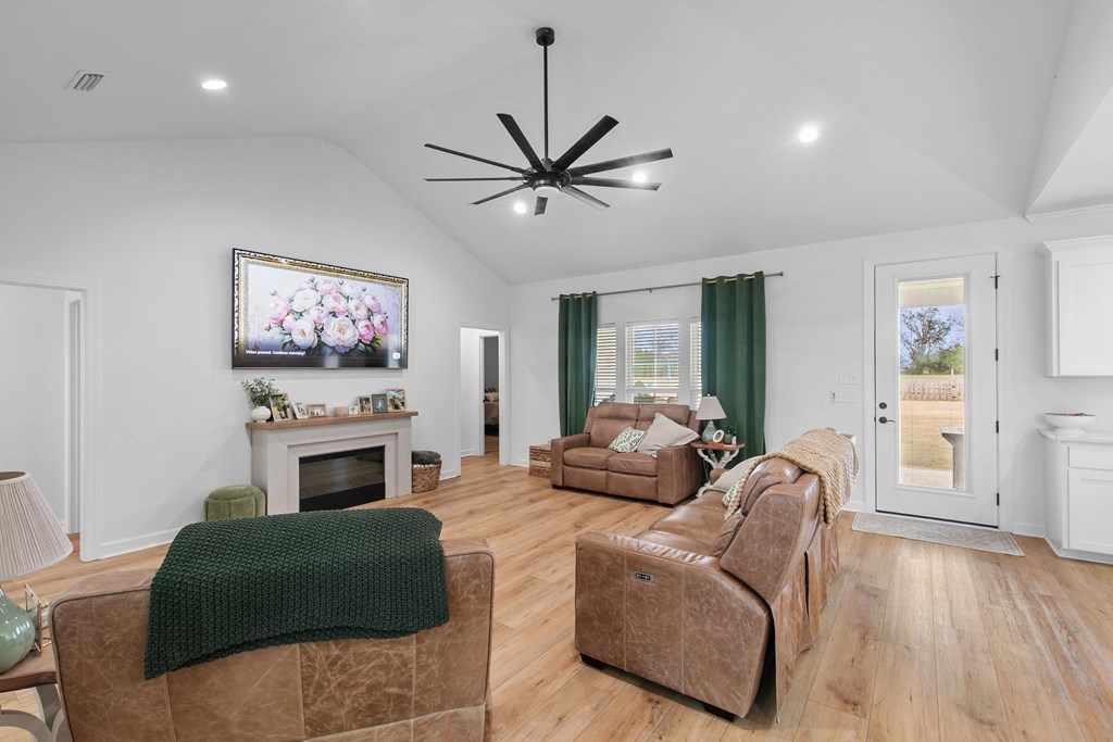 527 Sasser Road Dothan, AL 36305 - Photo 7 of 61