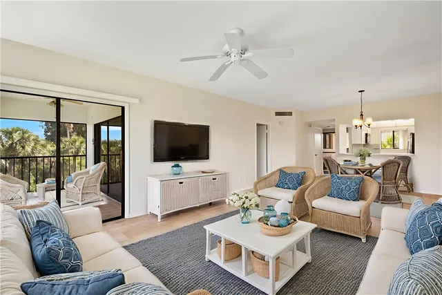 $2,000 | 6165 South Mirror Lake Drive, Unit 307, Sebastian, FL 32958