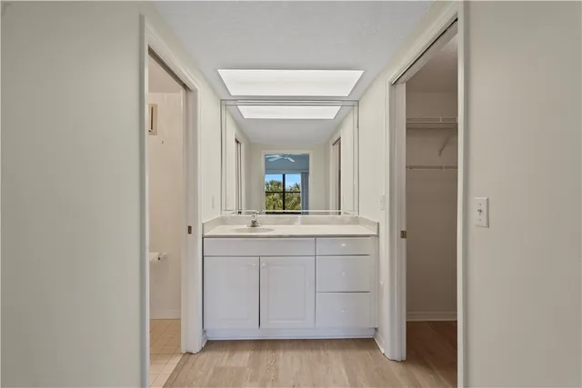 $2,000 | 6165 South Mirror Lake Drive, Unit 307, Sebastian, FL 32958