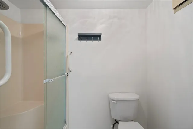 $2,000 | 6165 South Mirror Lake Drive, Unit 307, Sebastian, FL 32958