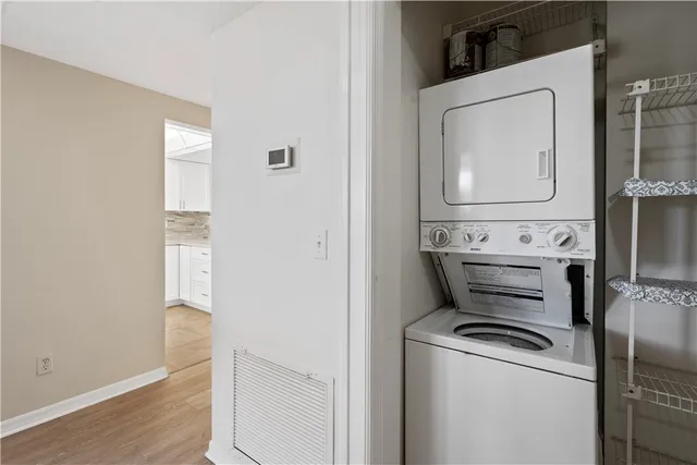 $2,000 | 6165 South Mirror Lake Drive, Unit 307, Sebastian, FL 32958