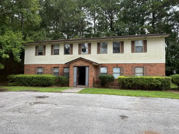 $950 | 2514 Commerce Road, Unit B, Jacksonville, NC 28546