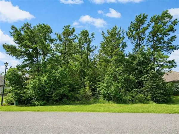 $100,000 | 313 Belle Pointe Court, Madisonville, LA 70447
