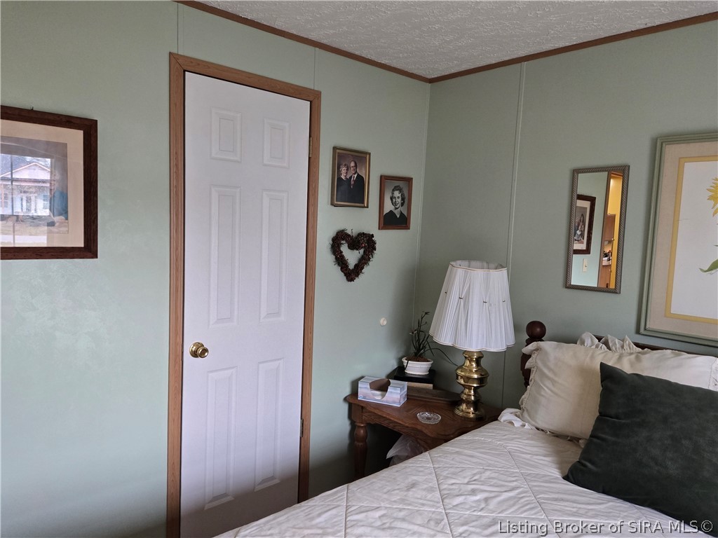 1533 Waverly Road Jeffersonville, IN 47130 - Photo 25 of 36 Gallery Image 25