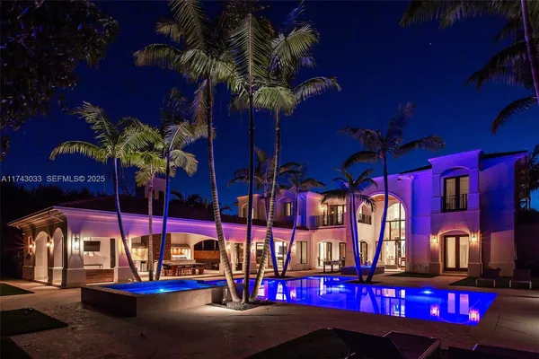 $8,400,000 | 8955 Southwest 63rd Court, Pinecrest, FL 33156