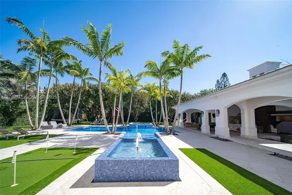 $8,400,000 | 8955 Southwest 63rd Court, Pinecrest, FL 33156