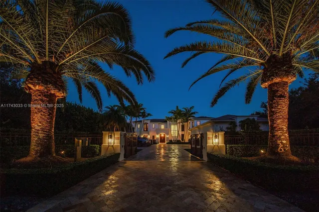 $9,495,000 | 8955 Southwest 63rd Court, Pinecrest, FL 33156