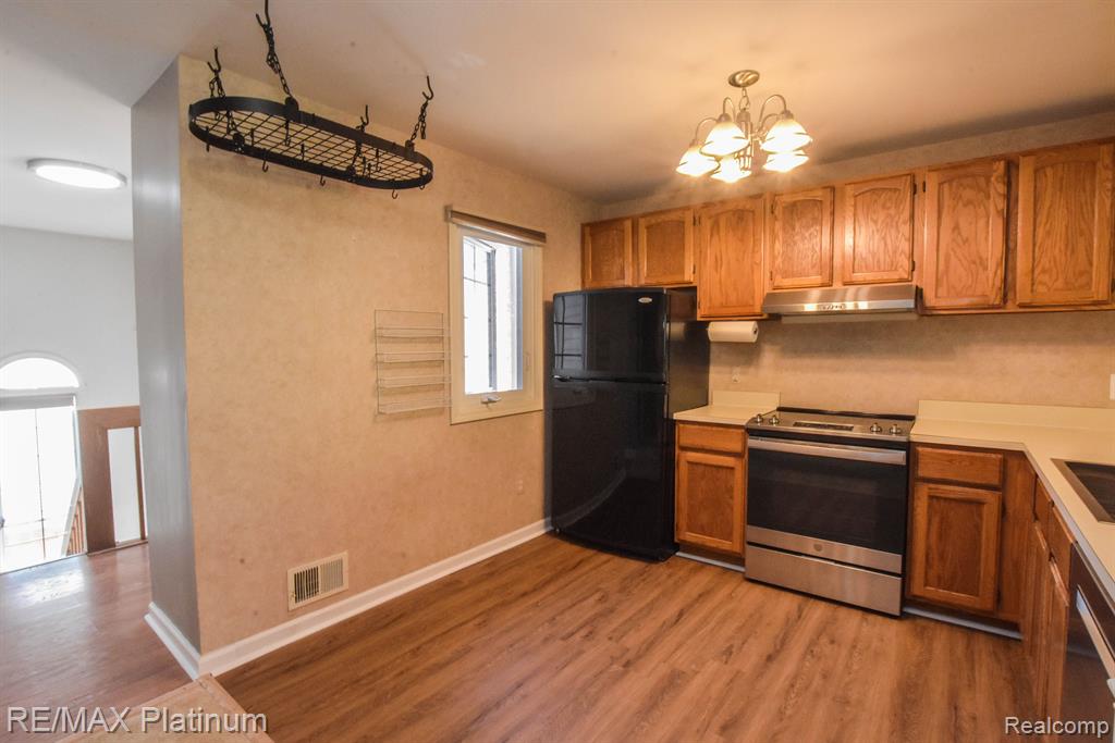 900 Ridge Court Brighton, MI 48116 - Photo 18 of 40