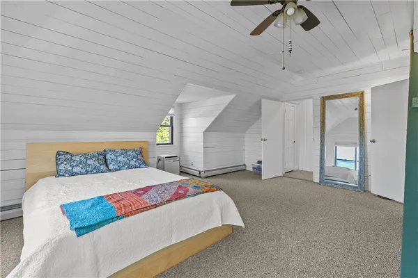 $3,400 | 167 Coggeshall Avenue, Unit E, Newport, RI 02840