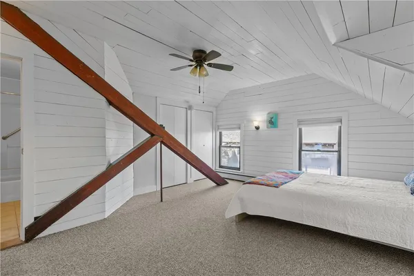 $3,400 | 167 Coggeshall Avenue, Unit E, Newport, RI 02840