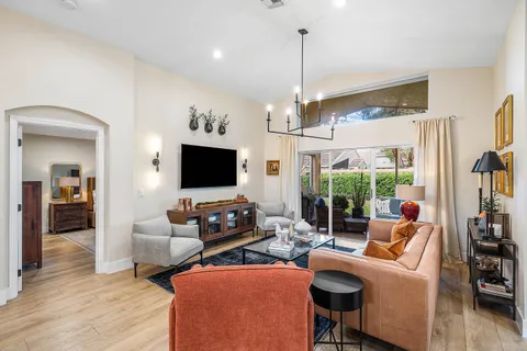 $574,000 | 6847 Viale Elizabeth, Delray Beach, FL 33446