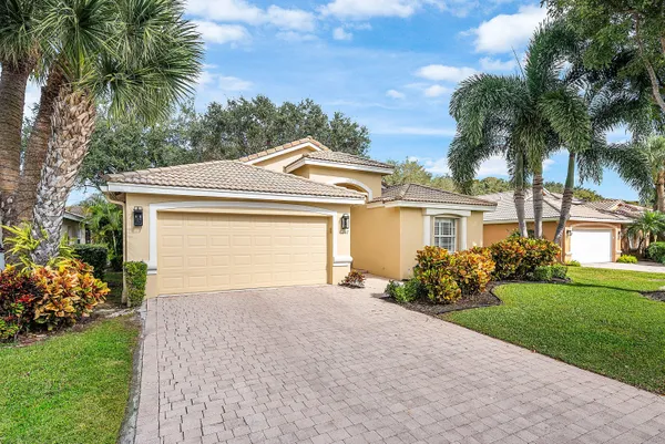 $555,000 | 6847 Viale Elizabeth, Delray Beach, FL 33446