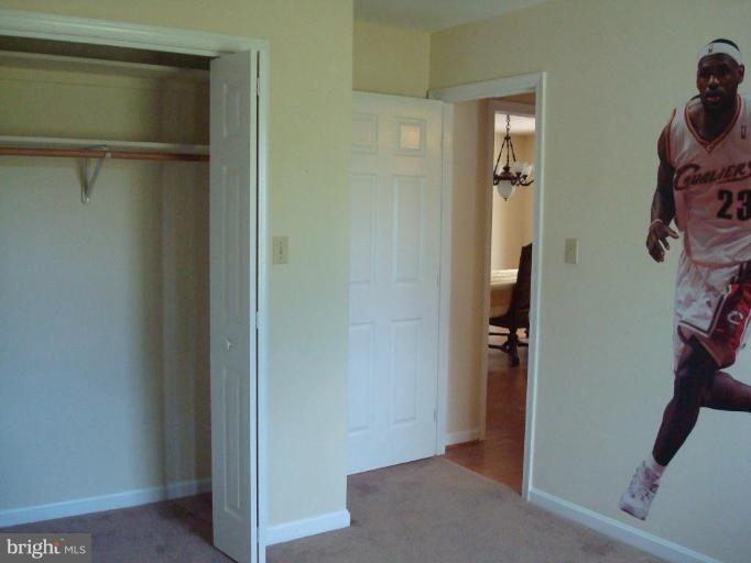45579 Drayden Road Valley Lee, MD 20692 - Photo 14 of 18 10 X 11 new carpet and he will be pealed off!