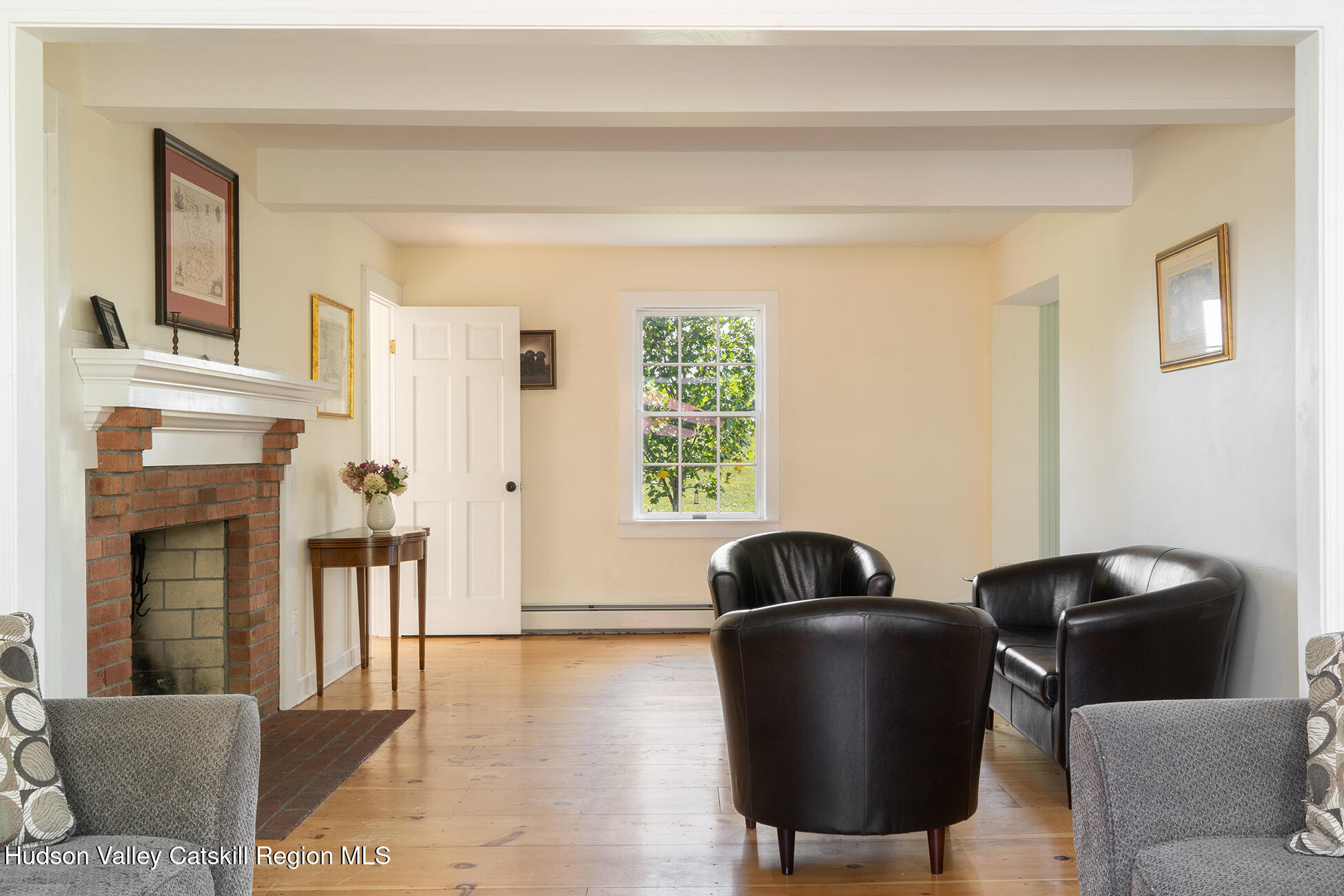 369 Highmount Road West Coxsackie, NY 12192 - Photo 5 of 24 a view of a livingroom with furniture and a couch