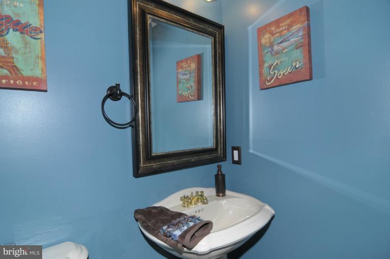 6257 Martin Road Columbia, MD 21044 - Photo 14 of 30 Bath