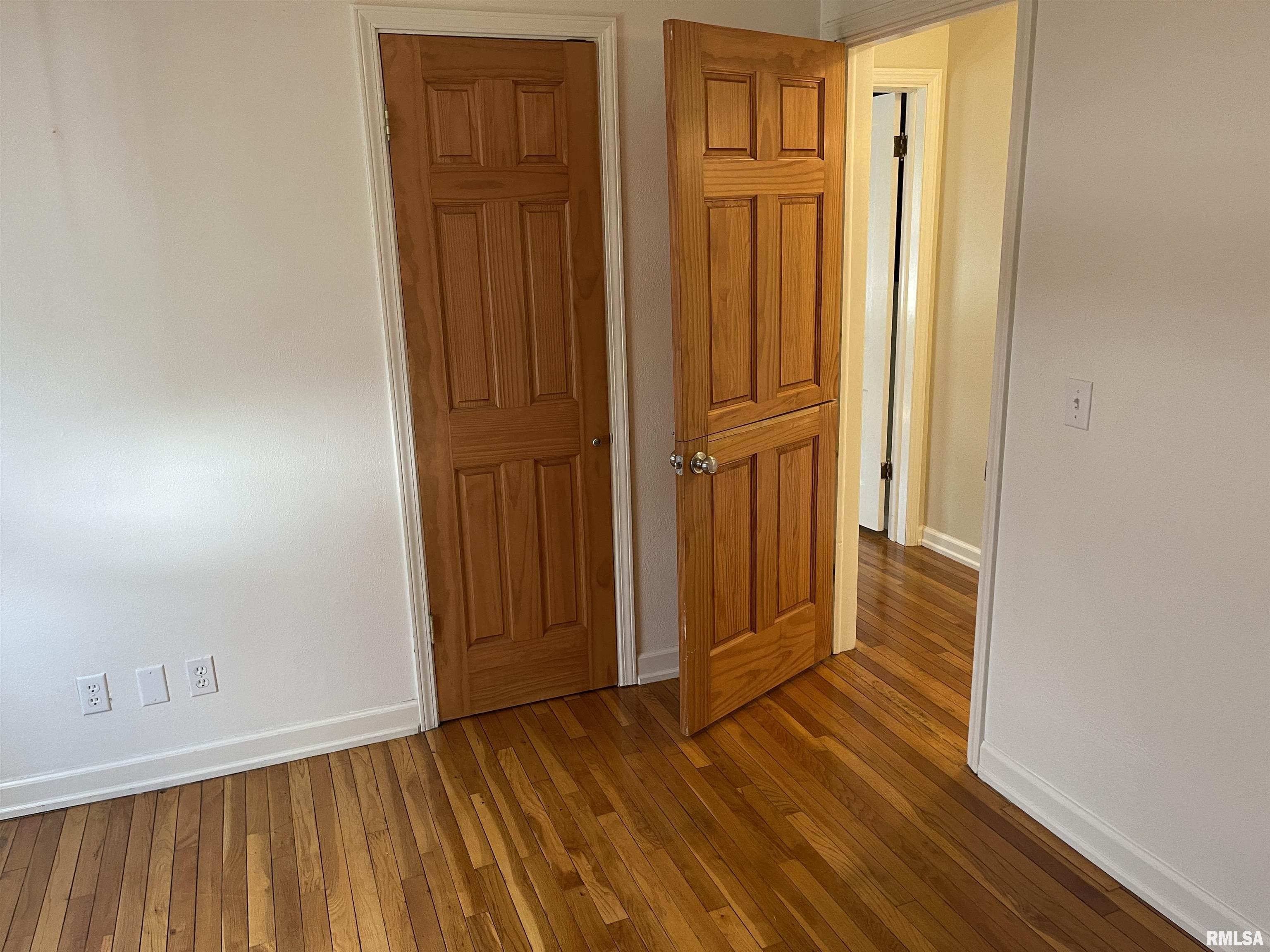 3554 Sherman Street Springfield, IL 62703 - Photo 8 of 34