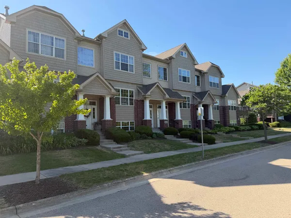 $235,000 | 2433 River Oaks Lane, Unit 4, Rockford, IL 61102