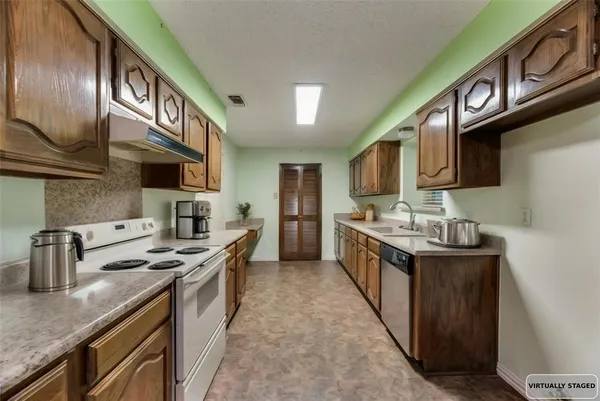 $320,000 | 208 Lorene Drive, Red Oak, TX 75154