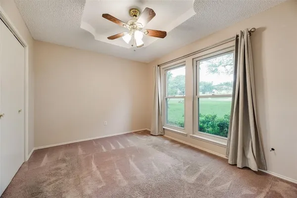 $320,000 | 208 Lorene Drive, Red Oak, TX 75154
