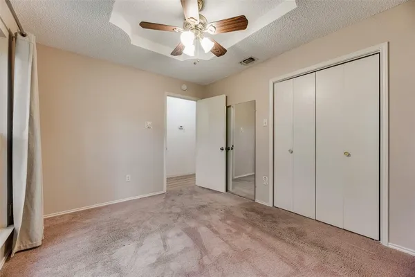 $320,000 | 208 Lorene Drive, Red Oak, TX 75154