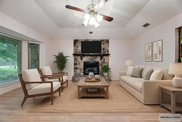 $320,000 | 208 Lorene Drive, Red Oak, TX 75154