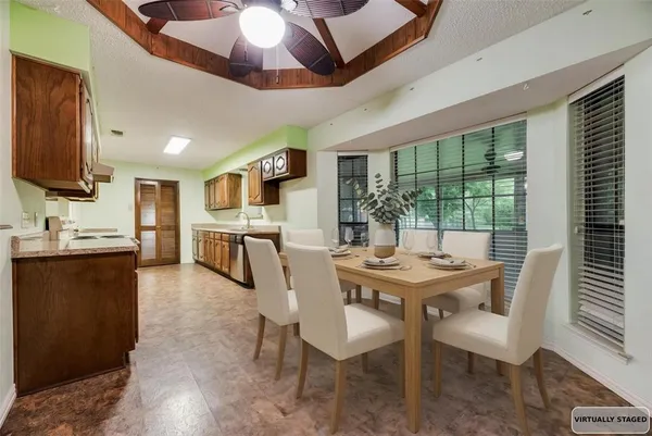 $320,000 | 208 Lorene Drive, Red Oak, TX 75154