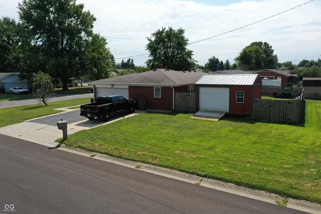 $255,000 | 2630 Wedgewood Drive, Columbus, IN 47203