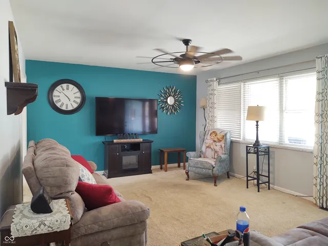 $255,000 | 2630 Wedgewood Drive, Columbus, IN 47203