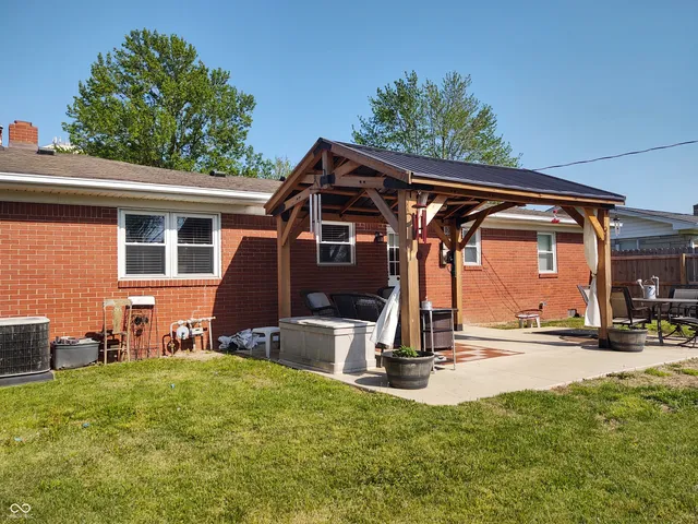 $255,000 | 2630 Wedgewood Drive, Columbus, IN 47203