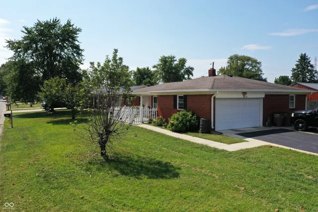 $255,000 | 2630 Wedgewood Drive, Columbus, IN 47203