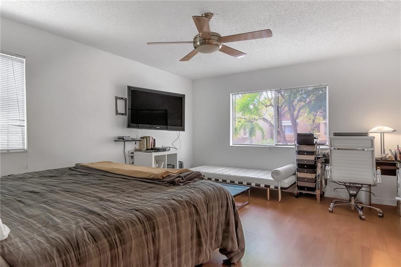 6751 Boca Pines Trail, Unit F Boca Raton, FL 33433 - Photo 16 of 22 Boca Pines PRmary BEd sitting area