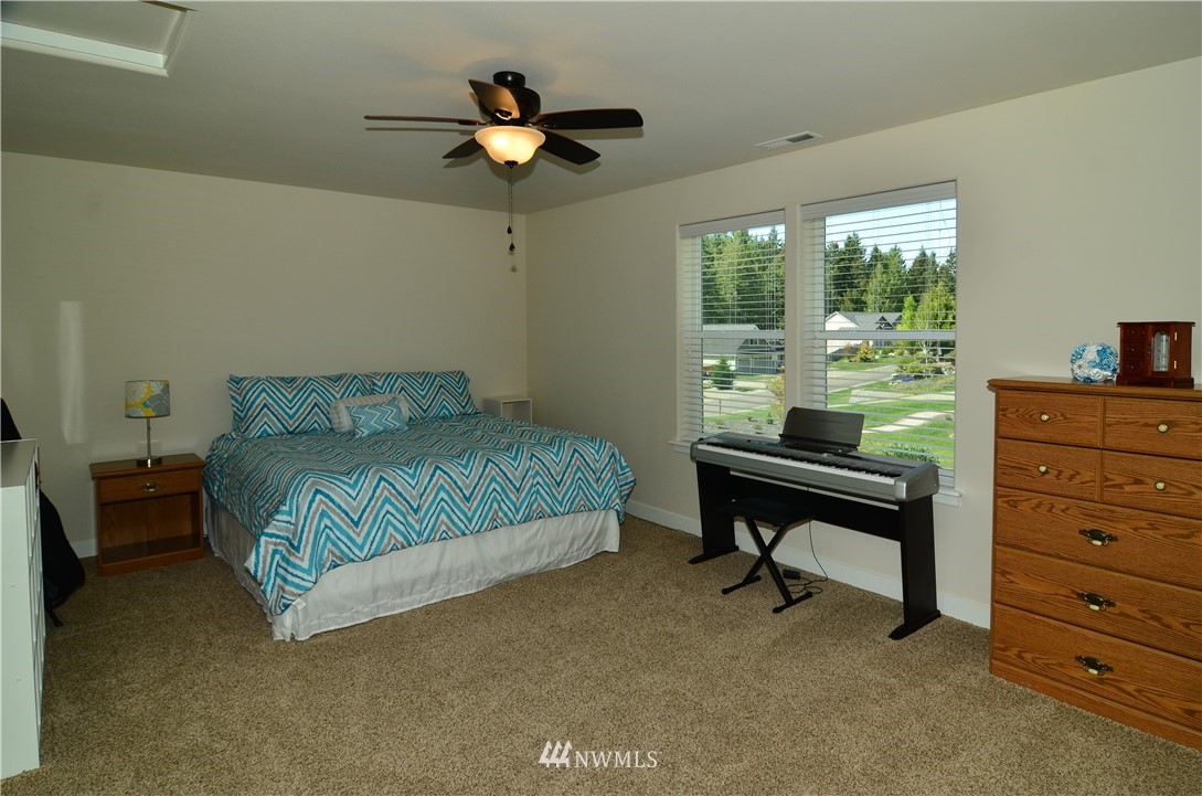9139 Fox Ridge Lane Southeast Olympia, WA 98513 - Photo 14 of 25 Gallery Image 14