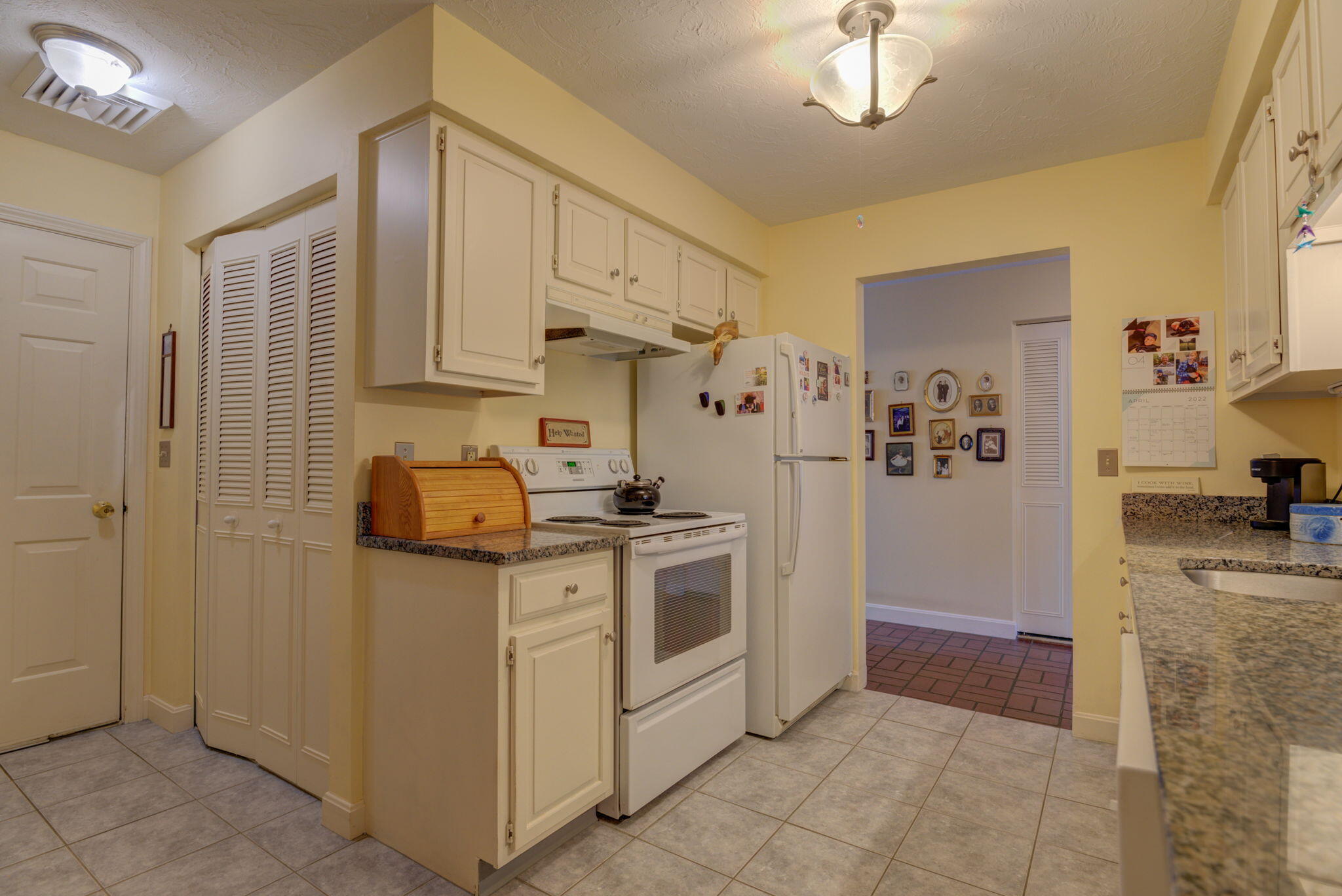 7 Cammock Road, Unit 7 Scarborough, ME 04074 - Photo 7 of 29 9-web-or-mls-Pic#-9