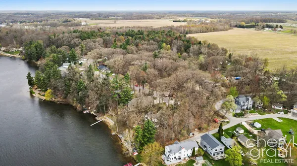 $100,000 | 7406 Ravine Drive Northeast, Belding, MI 48809