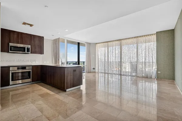 $8,000 | 88 Southwest 7th Street, Unit 2402, Miami, FL 33130