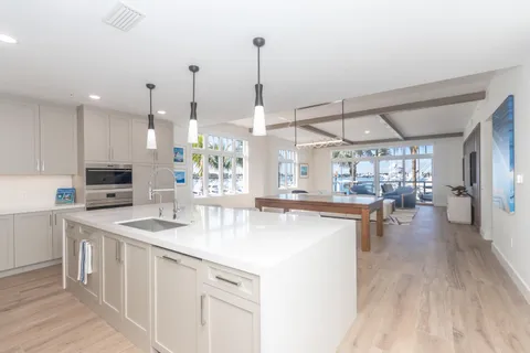 $2,875,000 | 184 Lake Drive, Unit 3201, Palm Beach Shores, FL 33404