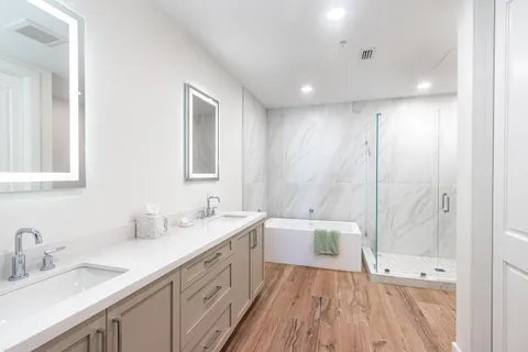 $2,875,000 | 184 Lake Drive, Unit 3201, Palm Beach Shores, FL 33404